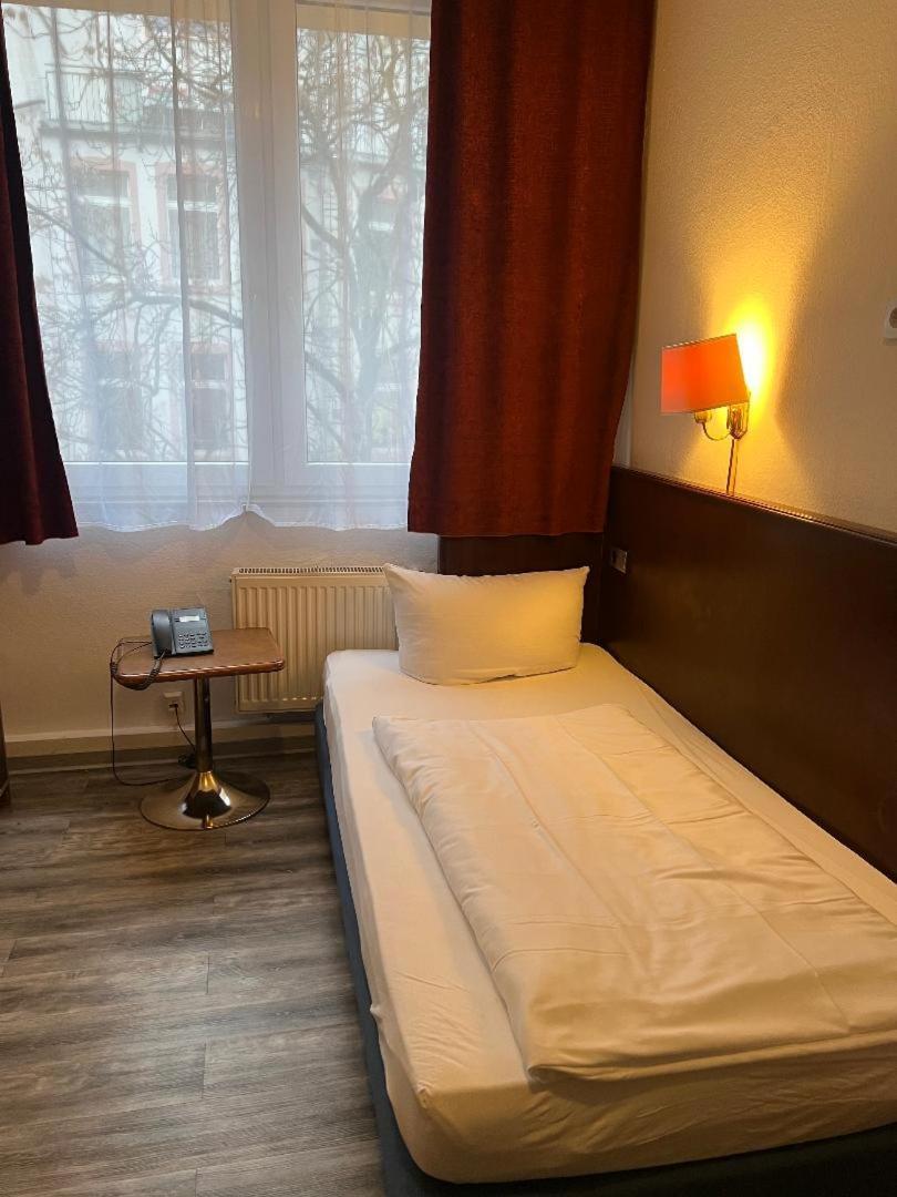 Hotel Apollo Frankfurt nad Mohanem Exteriér fotografie
